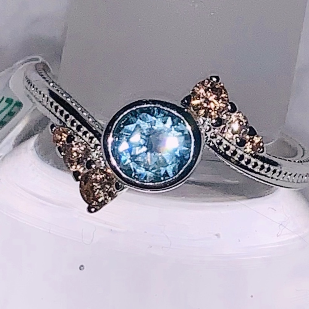 Sterling silver with aquamarine stone